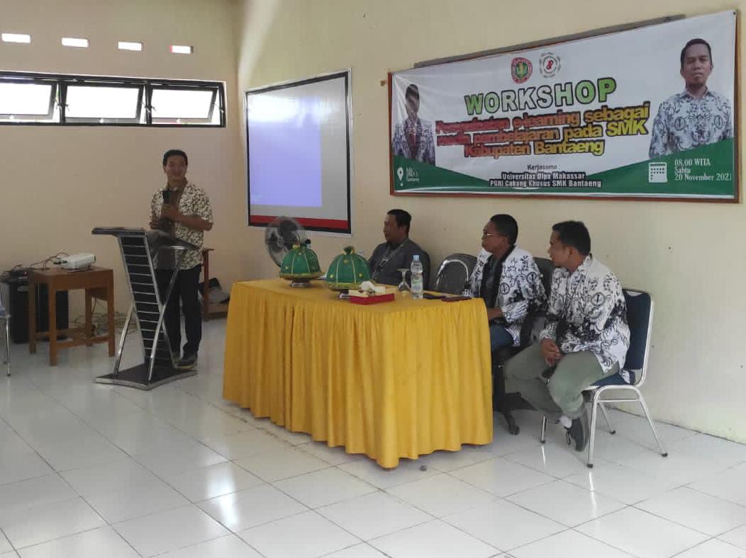 Peringati Hari Guru Nasional, PGRI Bersama Universitas Dipa Makassar Adakan Workshop Pemanfaatan e-learning di Bantaeng