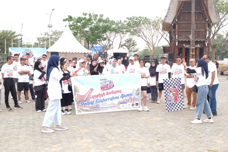 Pererat Silaturahmi Lintas Generasi, Ratusan Alumni IKADIPA Ramaikan Fun Walk 2026 di CPI Makassar